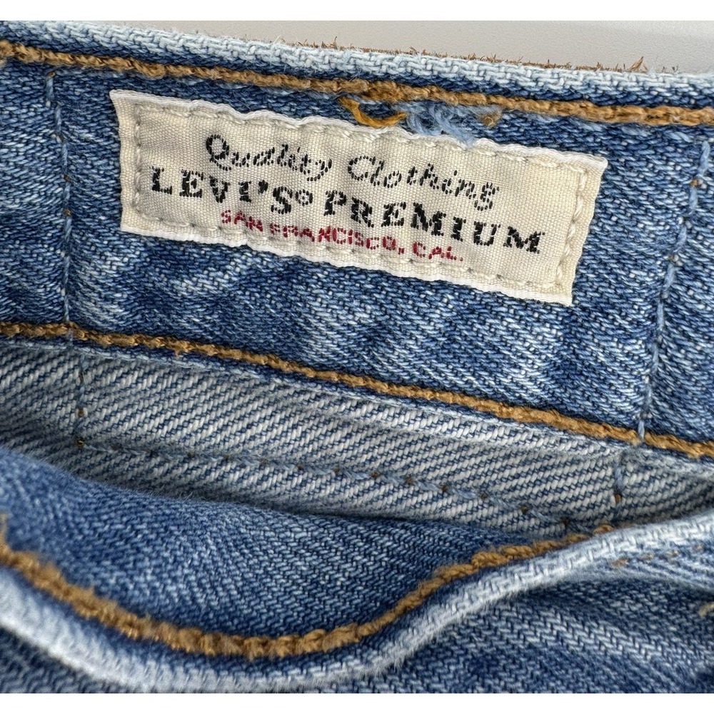 Levi's 501 Women's High Rise Cut Off Blue Denim Shorts Button Fly Size 29W - Picture 6 of 12